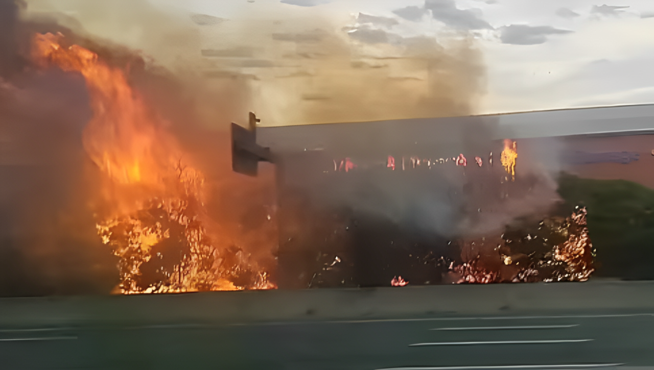 Kennards Self Storage Fire